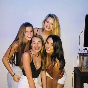 Meet your Posher, Christina